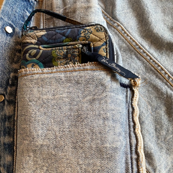 VINTAGE • Levis Denim Jacket • Made in USA - Picture 8 of 8
